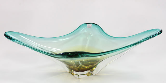 手造硝子逸品花器・斜め上から